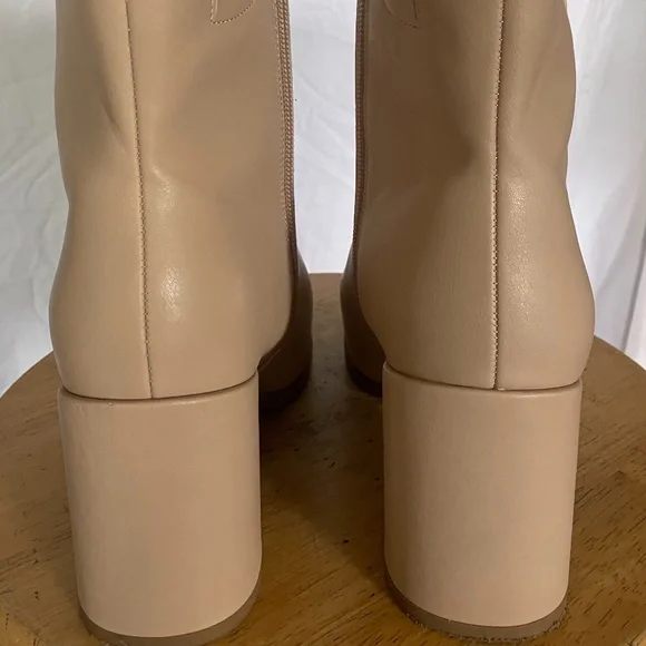 Pink booties - Picture 2 of 3